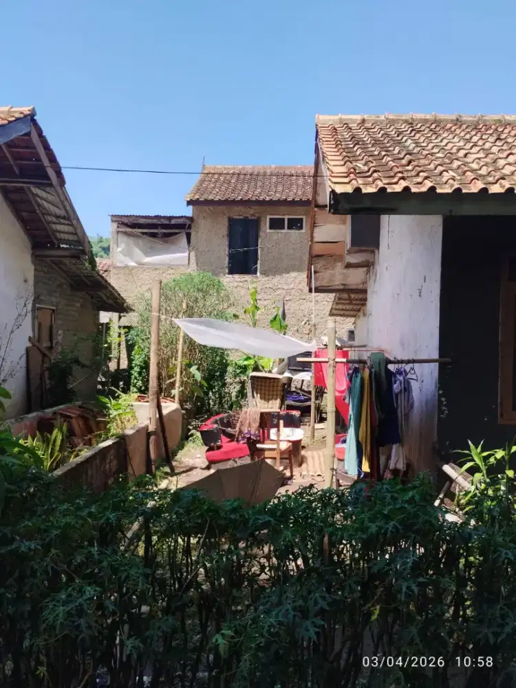 dijual rumah 2 kavling lembang murah