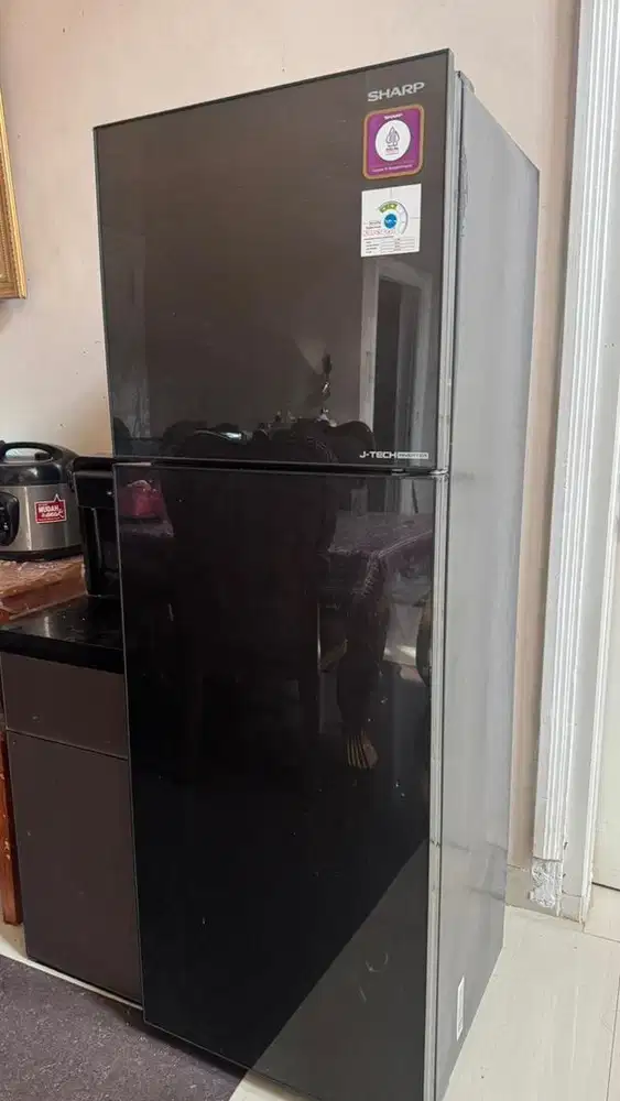 DIJUAL KULKAS 2 PINTU