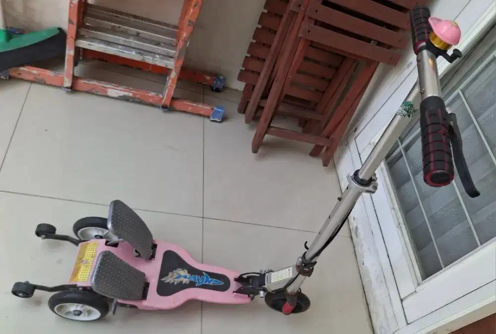 Jual Skuter anak pink