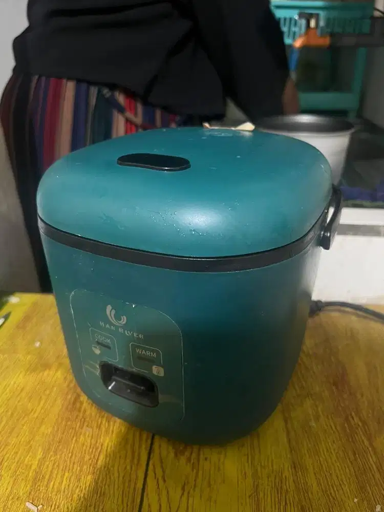 Rice cooker / pemasak nasi