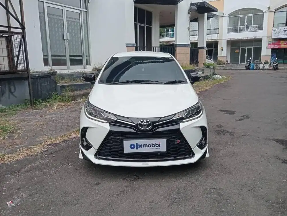 DP Rendah - Toyota Yaris 1.5 GR Sport Bensin-AT 2024
