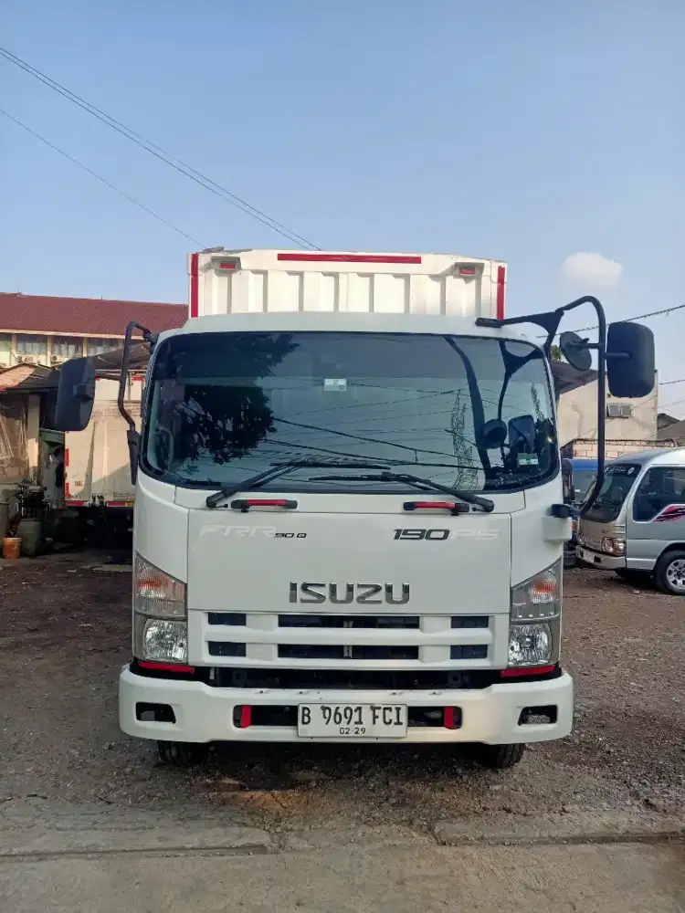 Isuzu giga FRR box 190 ps thn 2018