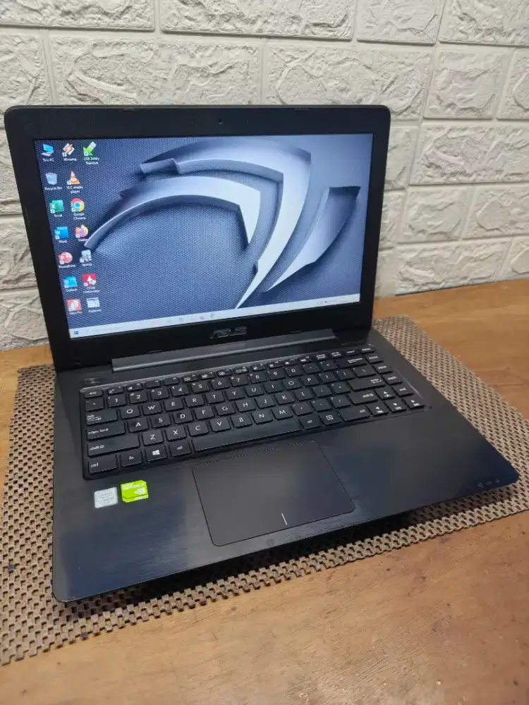 Asus X456UR intel Core i5 Gen-7 (8/128+500gb) Nvidia 930MX Spek Design