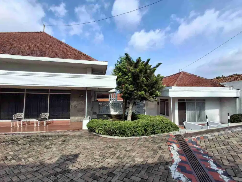 ( JAUH DIBAWAH NJOP) RUMAH DI JL RAYA TEUKU UMAR KARANGREJO  SEMARANG