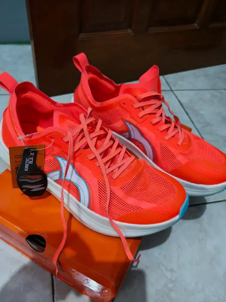 Sepatu Running Ortuseight Hypersonic 1.3