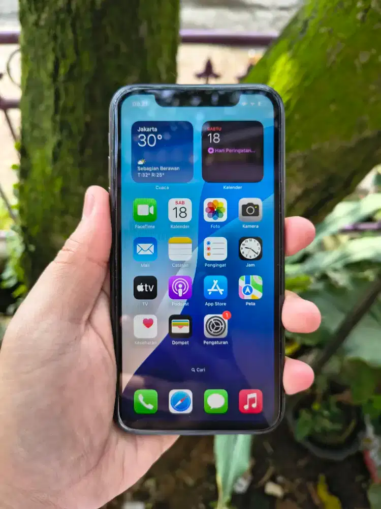 Jual cepat iphone XR black 64gb