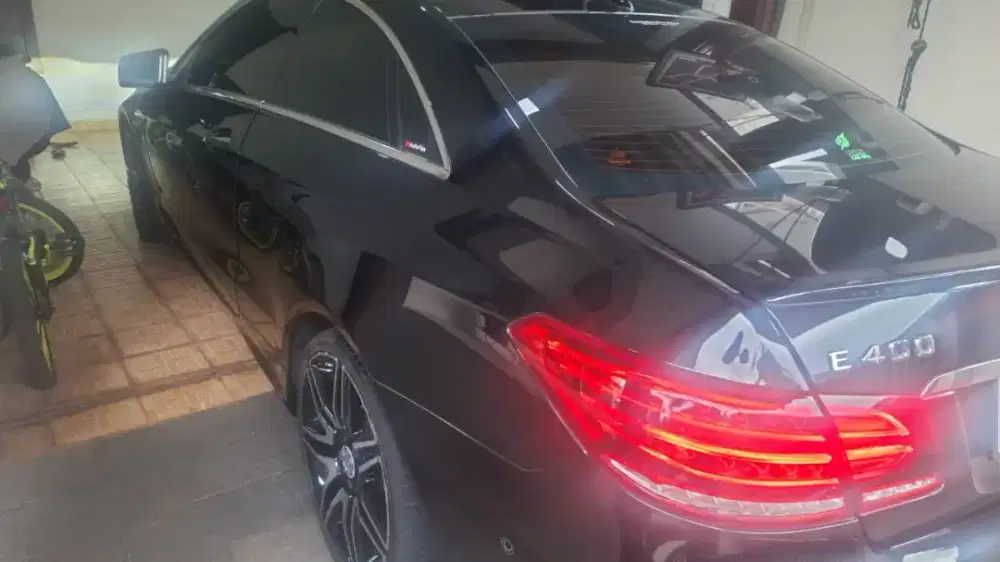 Dijual Mercy E 400 coupe 2014 tgn 1 dr baru, hitam,low km,pribadi