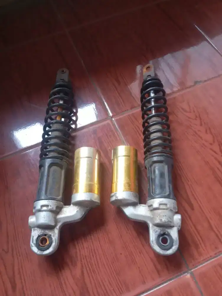 Shockbreaker belakang NMAX