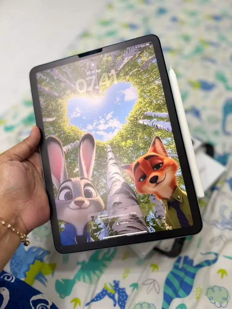 IPAD AIR 4TH GEN 64GB + APPLE PENCIL