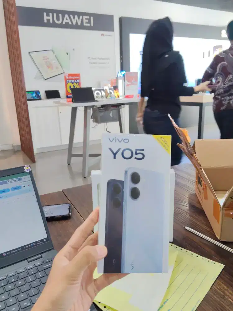 DAPATKAN HP TERBARU DENGAN HARGA MULAI DARI 1JT AN