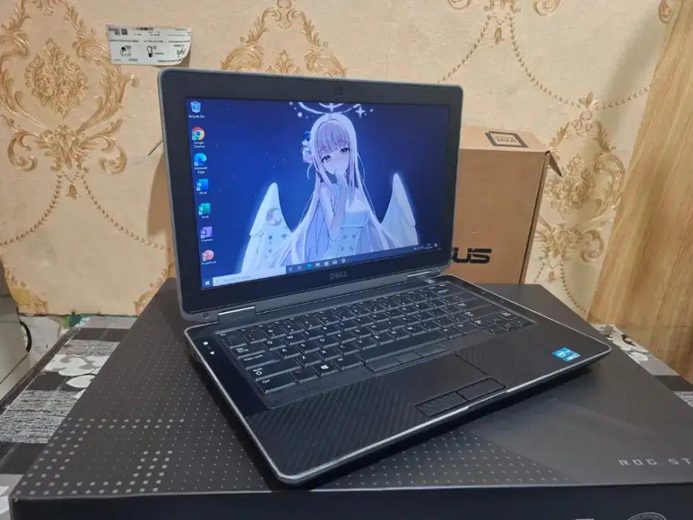 Laptop Dell Latitude E6330 - Jual cepet -CORE I5 -RAM 6GB -HDD 500GB -