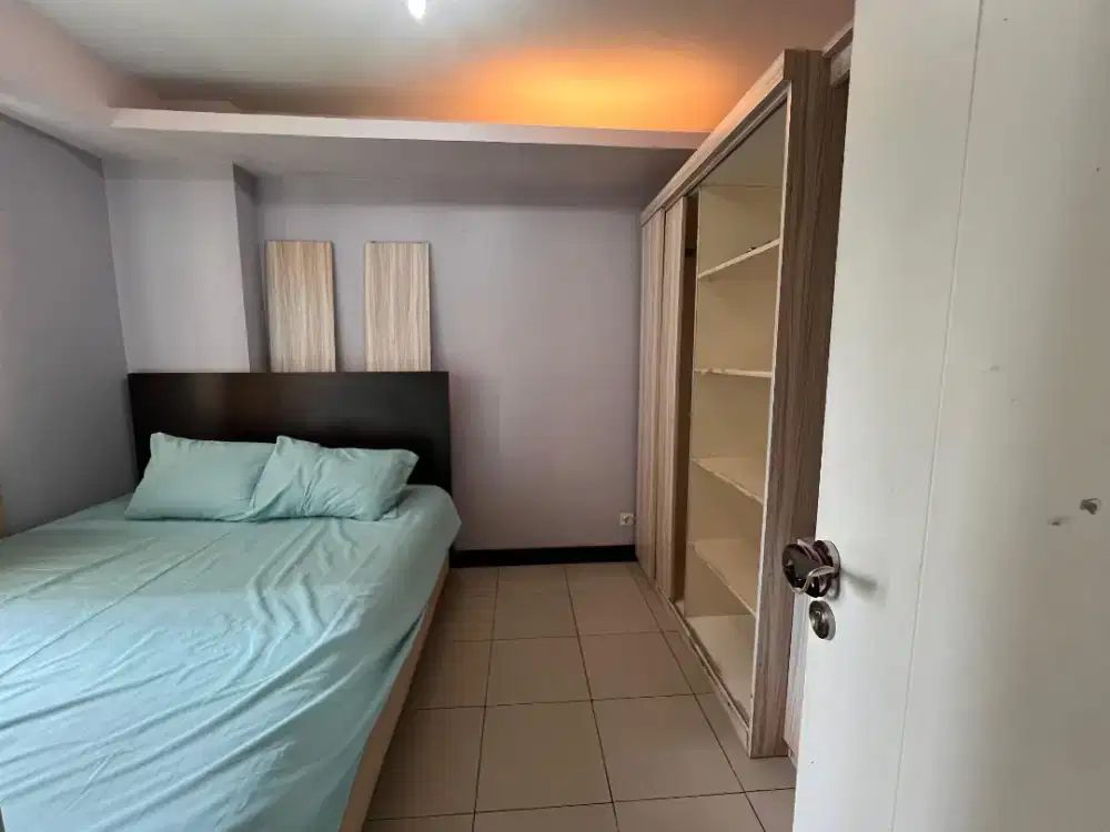 Sewa Jual Apartemen kalibata City Tower Mawar lantai 8 View Kolam