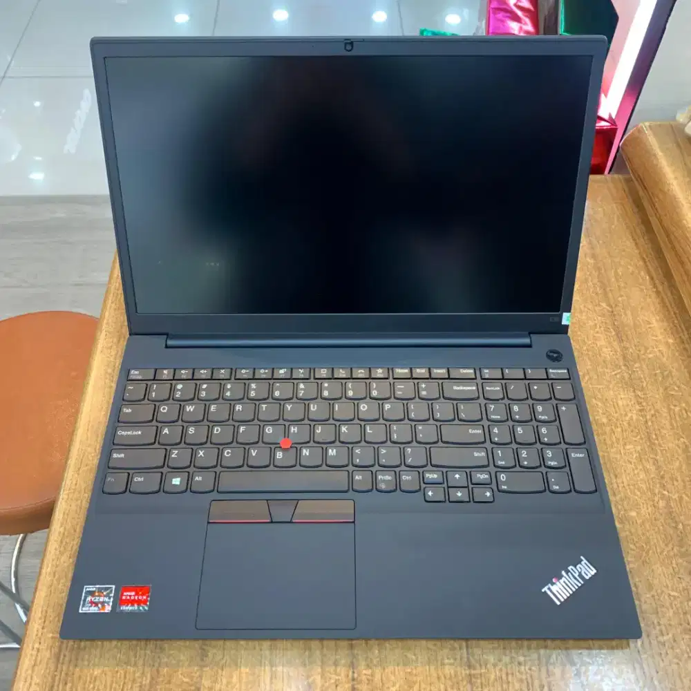 LENOVO THINKPAD RYZEN 5 RAM 16GB SSD 512GB