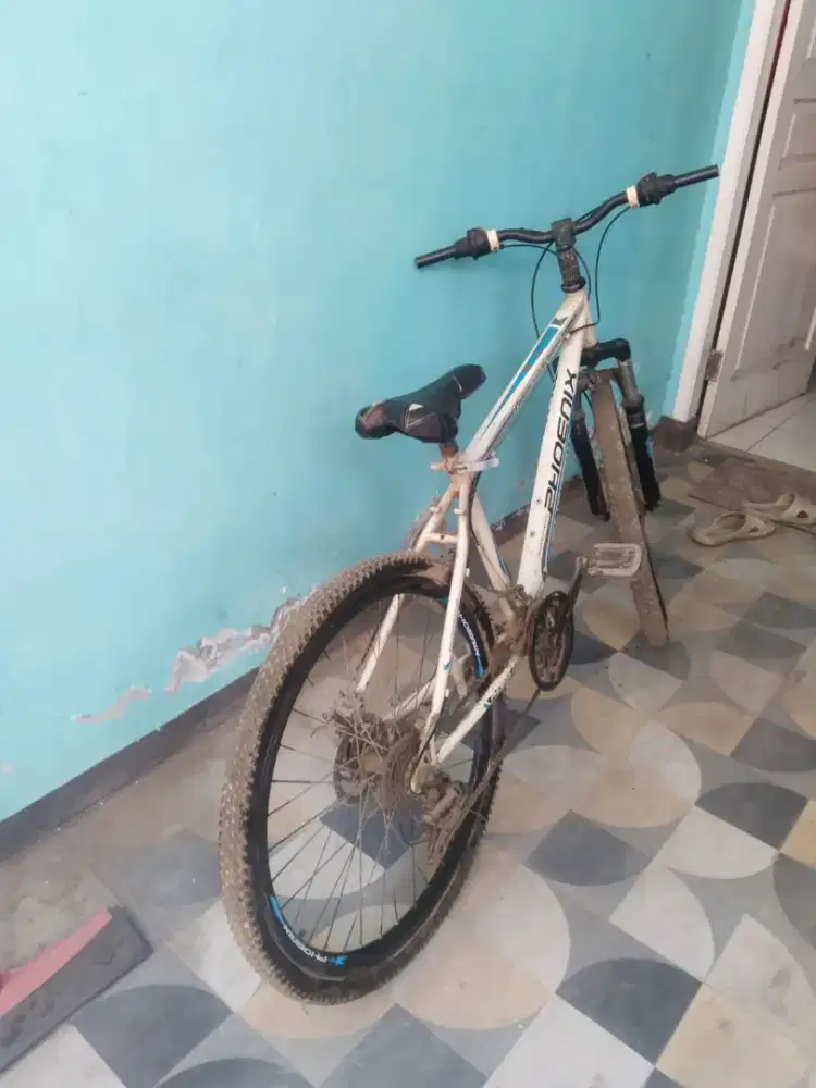 Sepeda  uk 26 merk phoenix