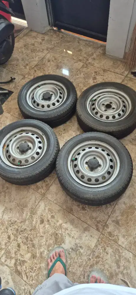 Jual ban dan velg kaleng R14