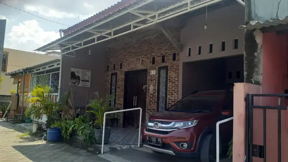 Disewakan rumah nyaman & tenang