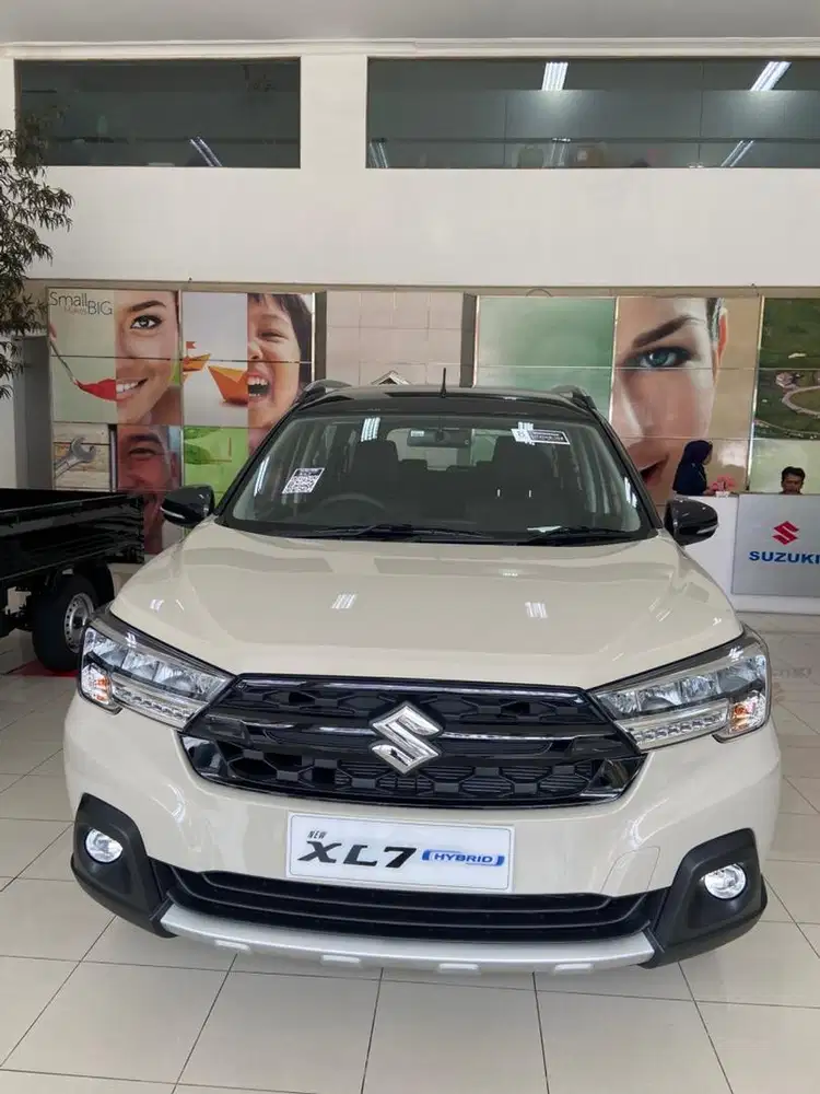 NEW SUZUKI XL7 ALPHA HYBRID