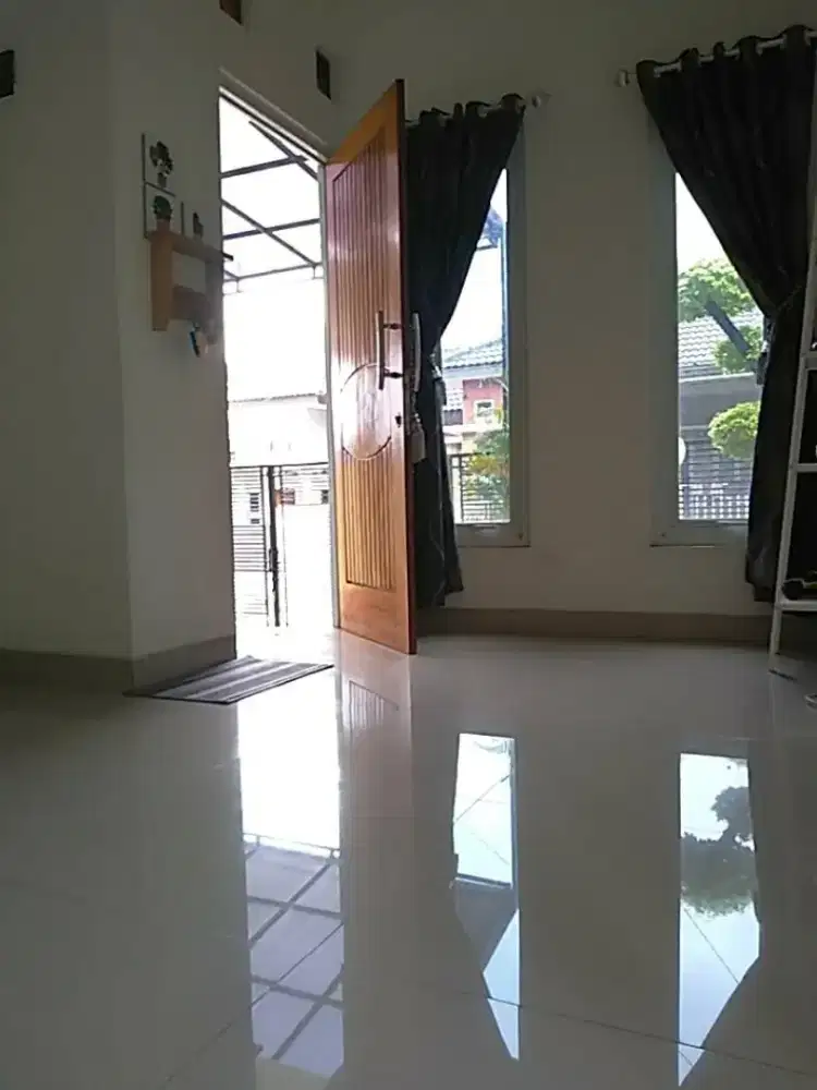 Tukang Pasang Keramik, Marmer, Granit. Kontraktor Bangun Rumah Mewah