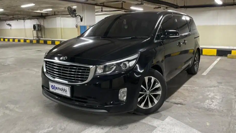 Kia Sedona 3.3 Bensin-AT 2018 Hitam