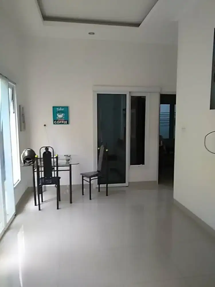 Tukang Pasang Keramik, Marmer, Granit. Kontraktor Bangun Rumah Mewah