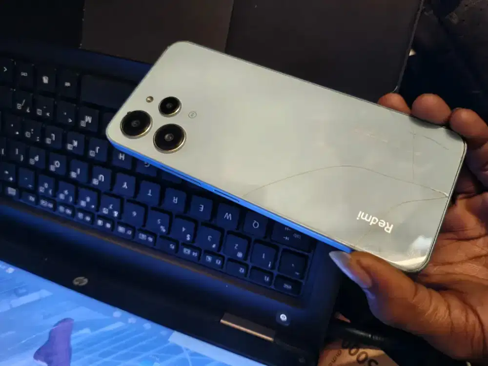 Jual borongan 2 hp redmi 12 4g 8/ 256 dan Infinix hot 12 play 4+2/ 128