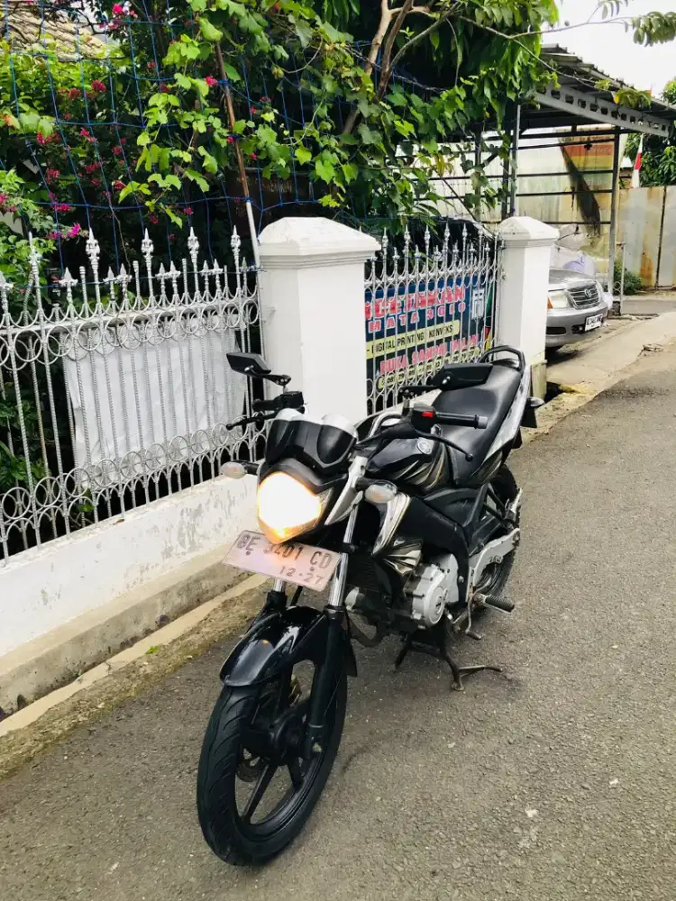 YAMAHA VIXION ISTIMEWA 2012 Pajak Hidup