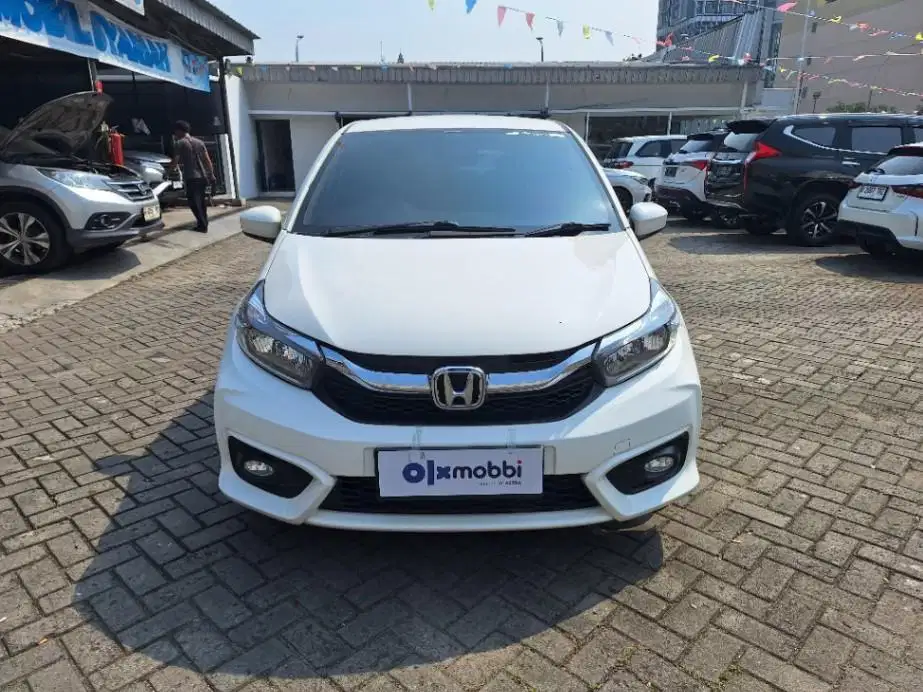 DP MURAH Honda Brio Satya 1.2 New E Bensin-AT 2018 Putih CVBTD