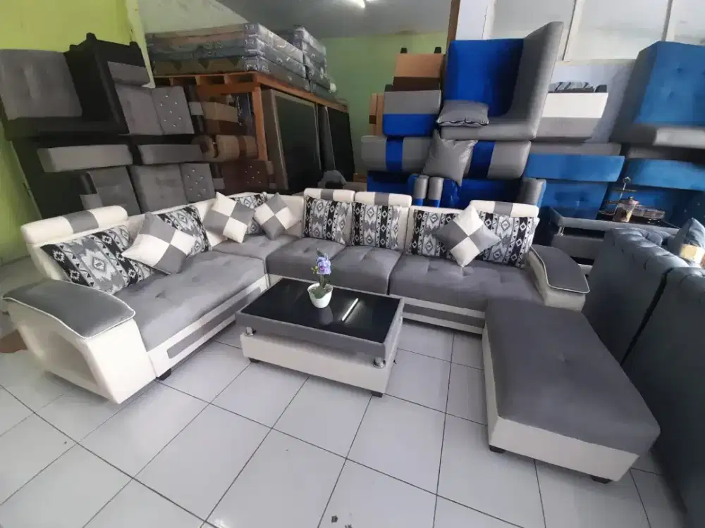 Sofa engkel dua abu putih