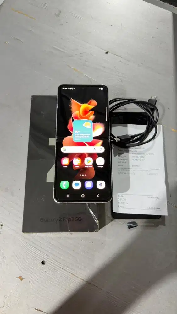 Samsung Z Flip 3 Cream 5G 8/128GB SEIN Lengkap