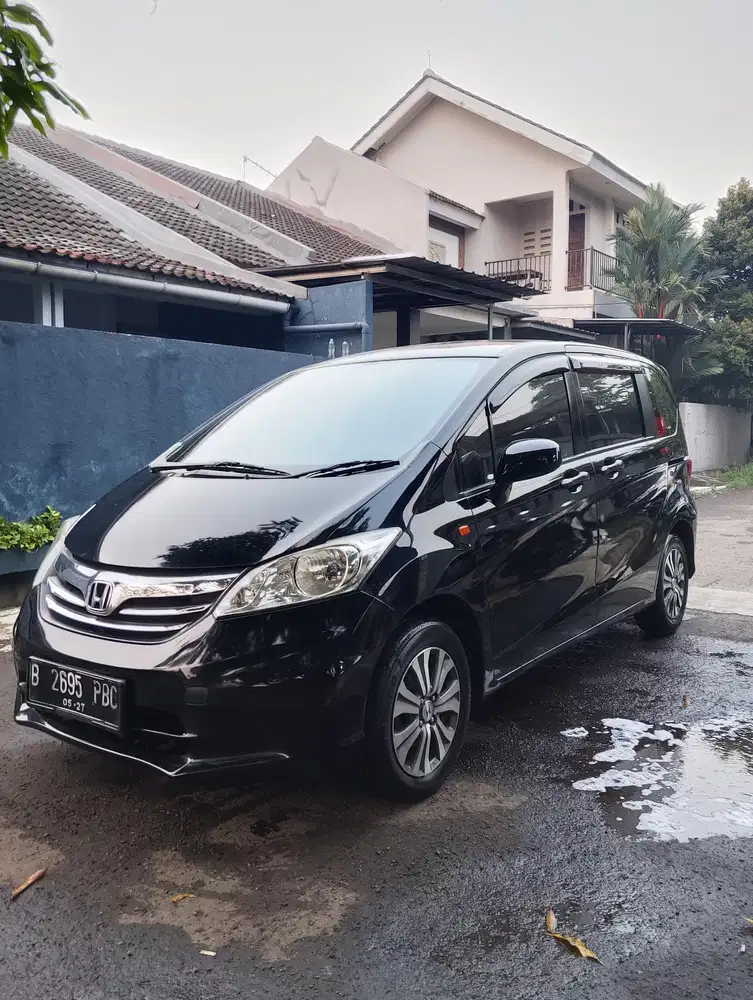 Honda Freed 2012 Bensin