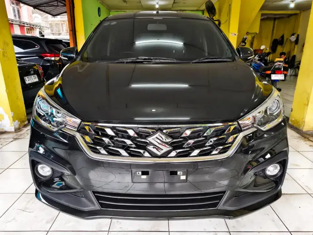 LOW KM 20RB..SUZUKI ERTIGA GX HYBRID MT 2024 MANUAL LIKE NEW