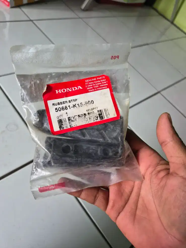 Karet footstep depan cb150r 2017, 18, 19