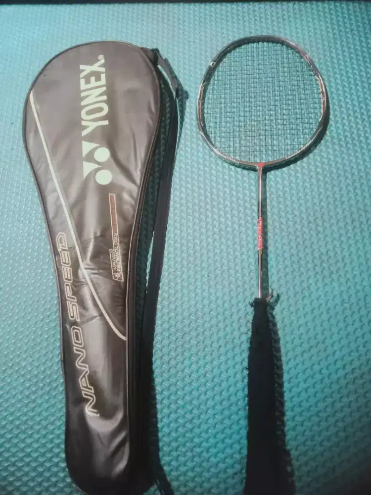 Raket Badminton merk Toalson