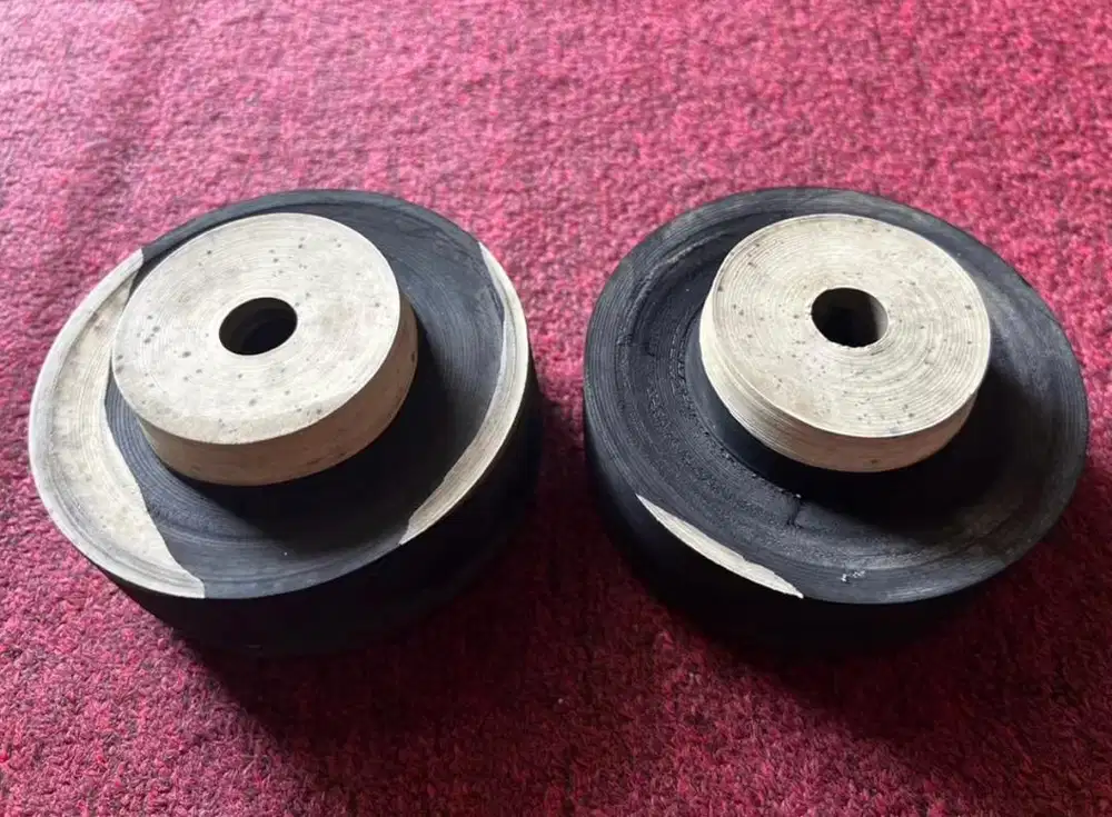 Karet bantalan mobil peninggi per belakang