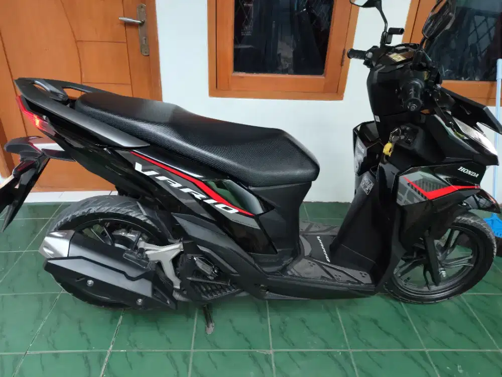Vario led 125 cc tahun 2024