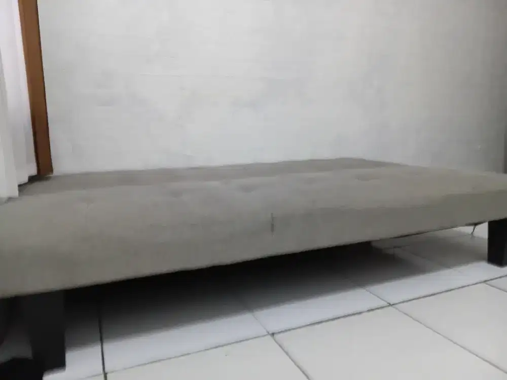 Sofabed Informa Bekas