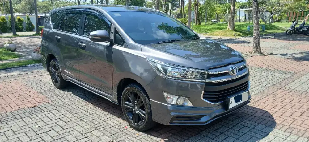 INNOVA REBORN DIESEL TRD G MATIC 2020