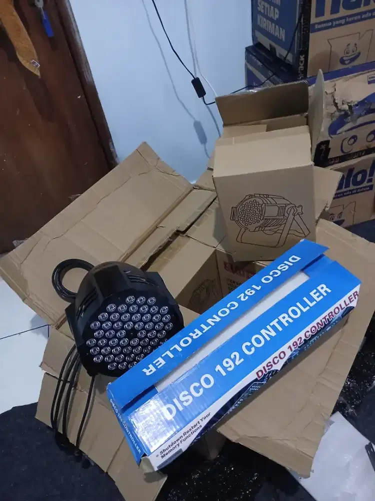 Paket Hemat Lampu Panggung 6 Par LED 54 (RGBW) + Controller DMX 192