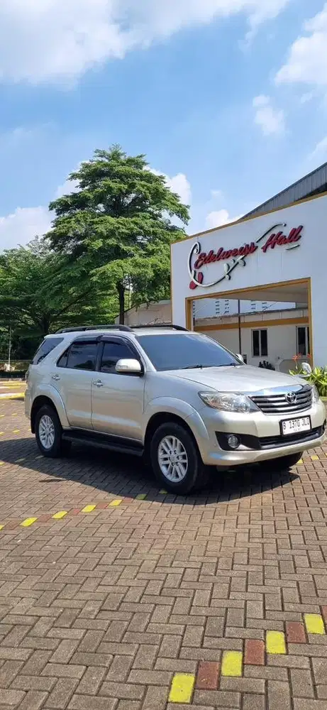 TOYOTA FORTUNER G AT 2012