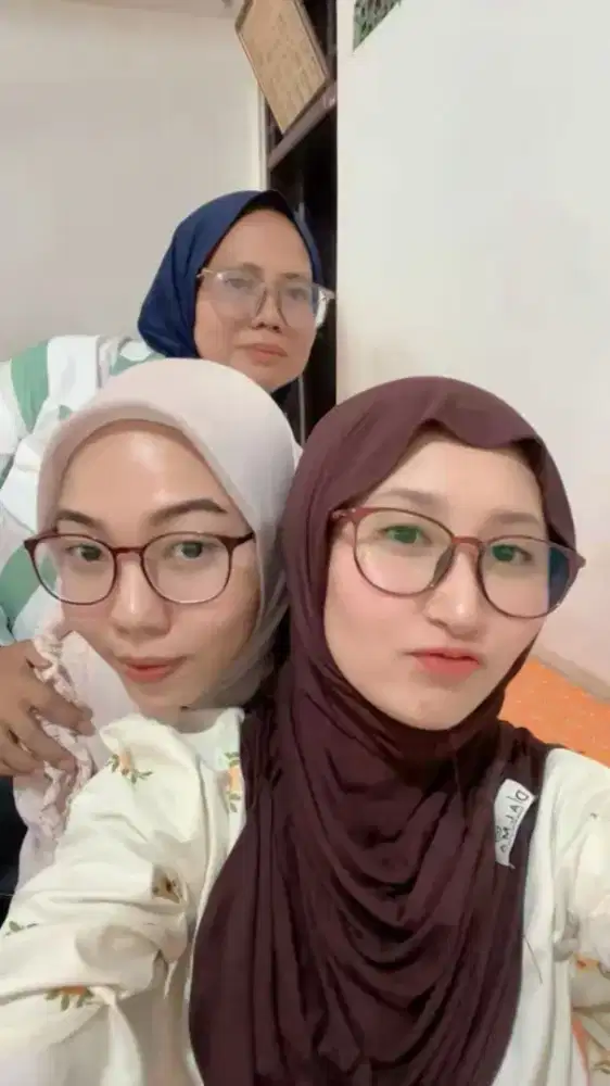 Mencari Loker Admin atau Finance