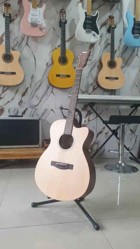 Yamaha FS400c Akustik Original Yamaha