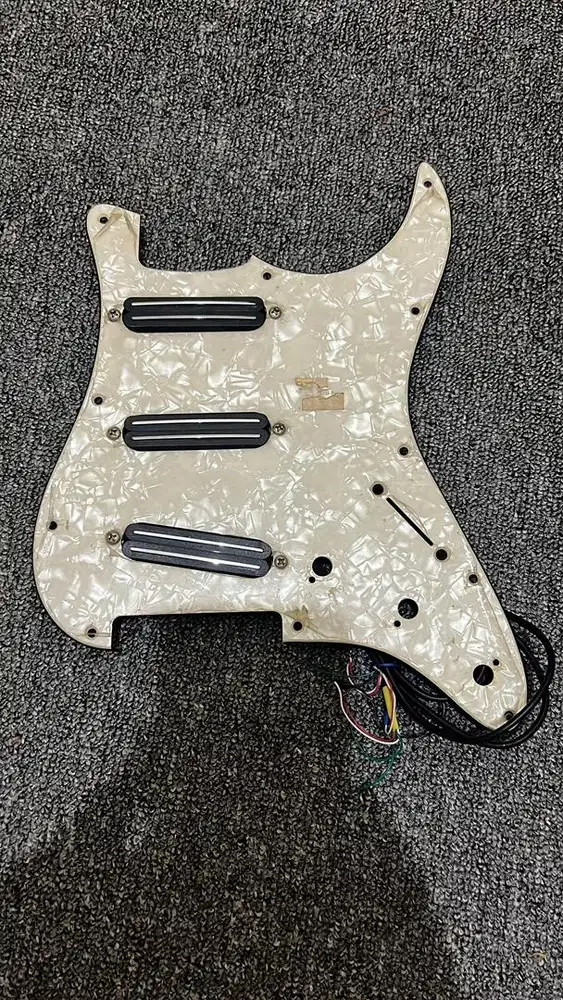 Stratocaster Hotrail pickup & pickguard set