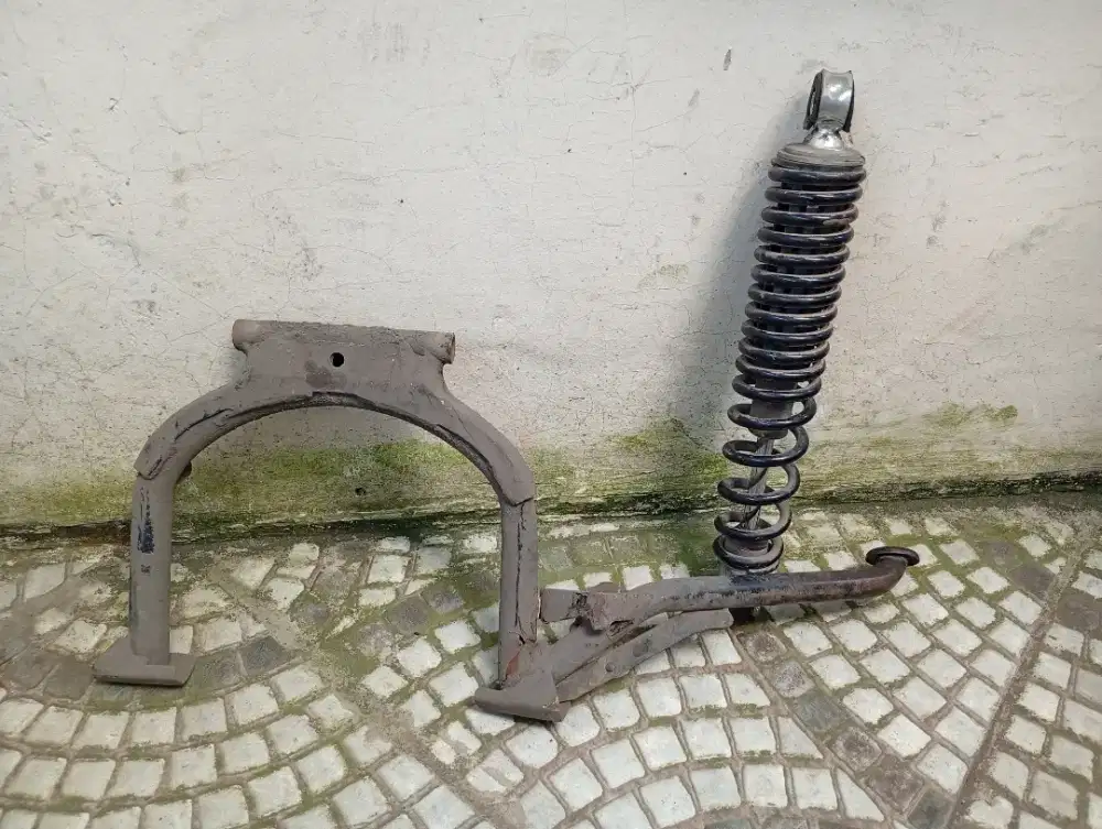 Shockbeker belakang Yamaha. Lexi dan standart 2