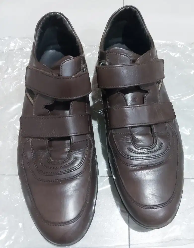 sepatu Hugo Boss authentic (preloved)