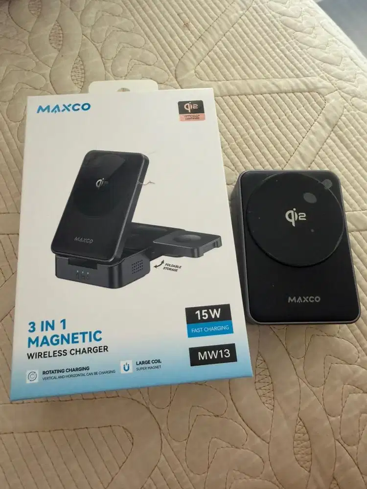 Dijual Maxco 3 in 1 magnetic wireless charger