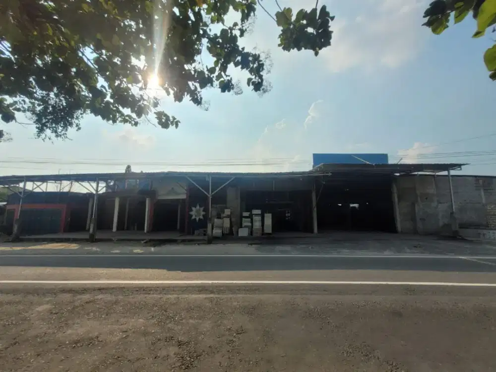 Toko dan Rumah Tinggal Strategis dan Murah di Kawasan Rengel, Tuban dekat dengan D'fresh Waterpark Rengel