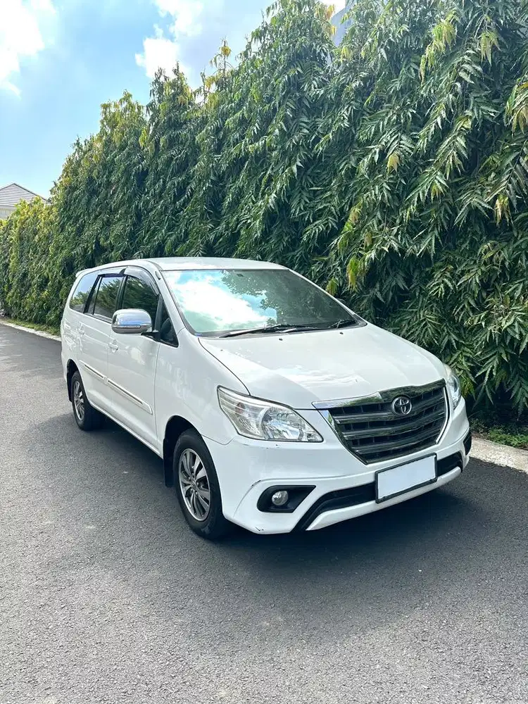 INNOVA BENSIN 2.0 G AT 2015 ISTIMEWA