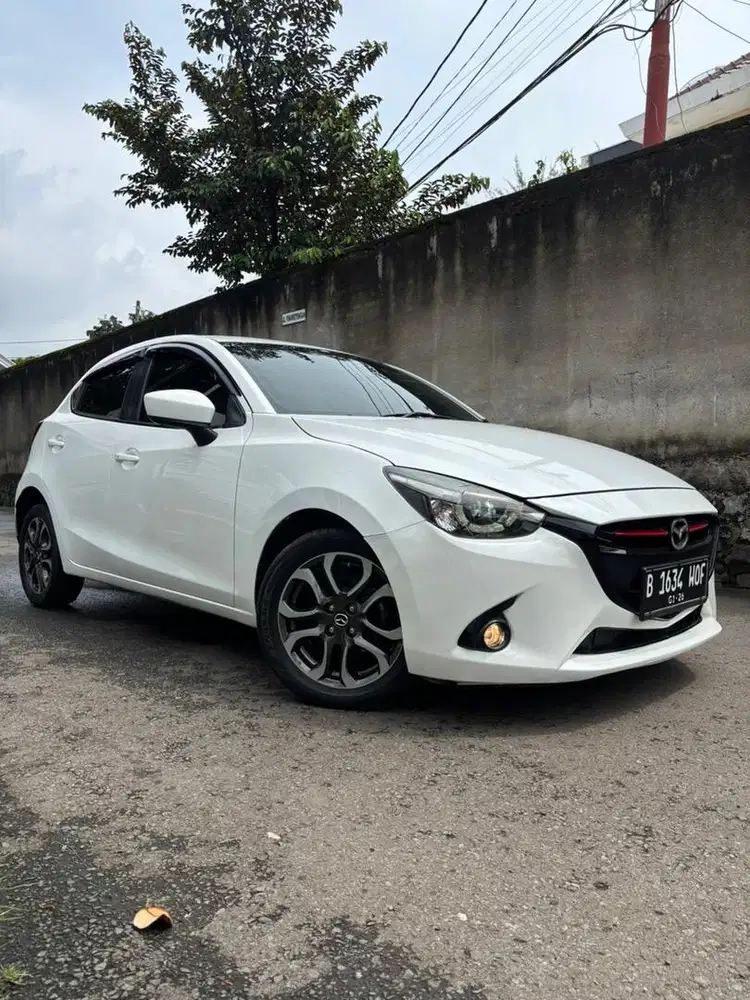 [CASH] Mazda 2 R Skyactiv 2015 Murah Tt Pribadi Mazda Gt