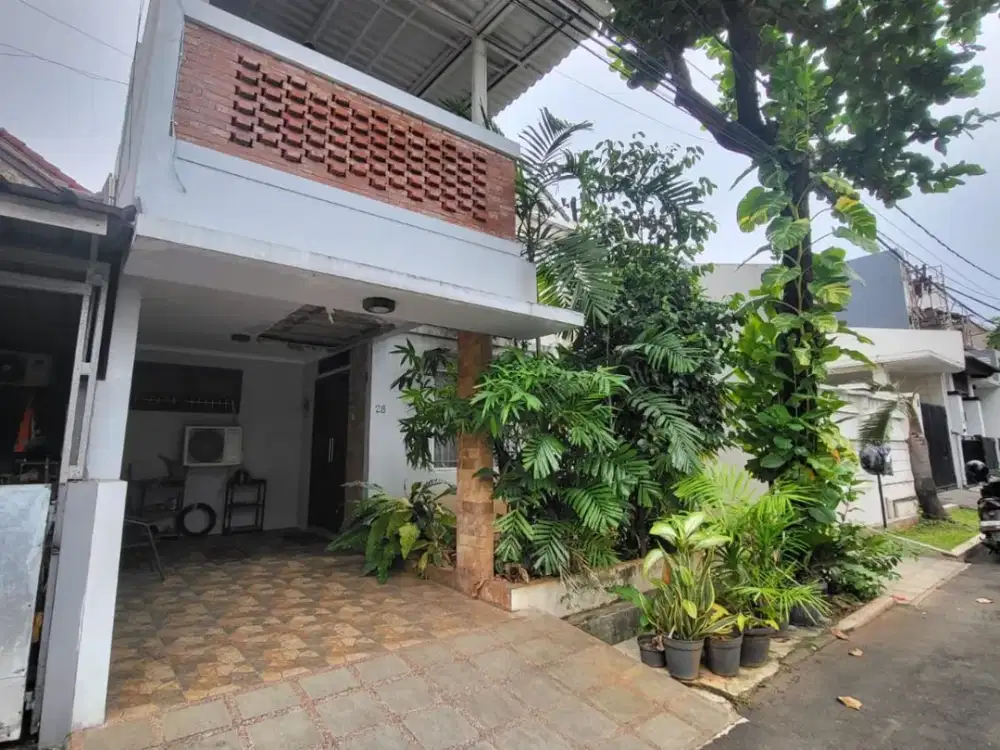 Rumah dengan Private Pool di Mandar Bintaro Sektor 3a SC-16223