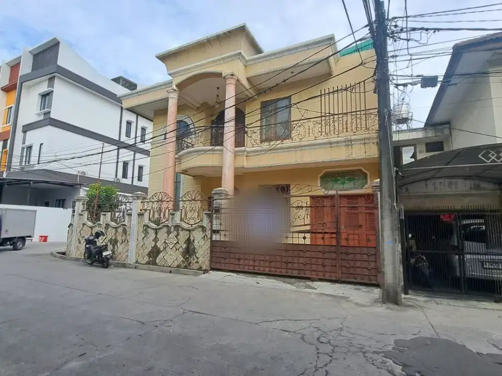 A116 Jual BU Rumah Besar Bagus di Greenville Tanjung Duren Kedoya